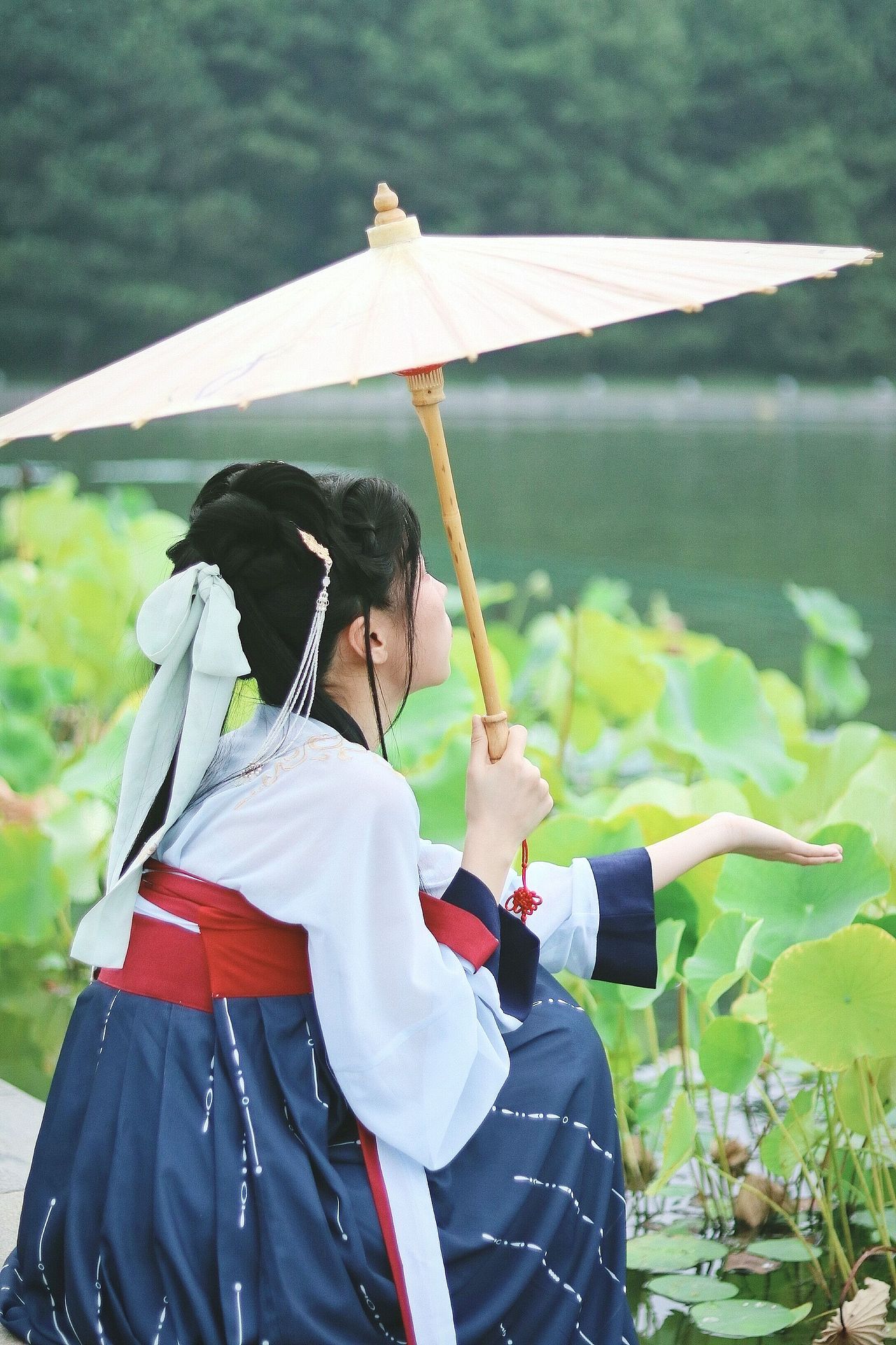 漢服拍攝 你眼里有光?（圖ZMjE5MzgwOTky） - 人像攝影 - 站酷設(shè)計師劉呵呵LZQ原創(chuàng)素材 - 站酷ZCOOL