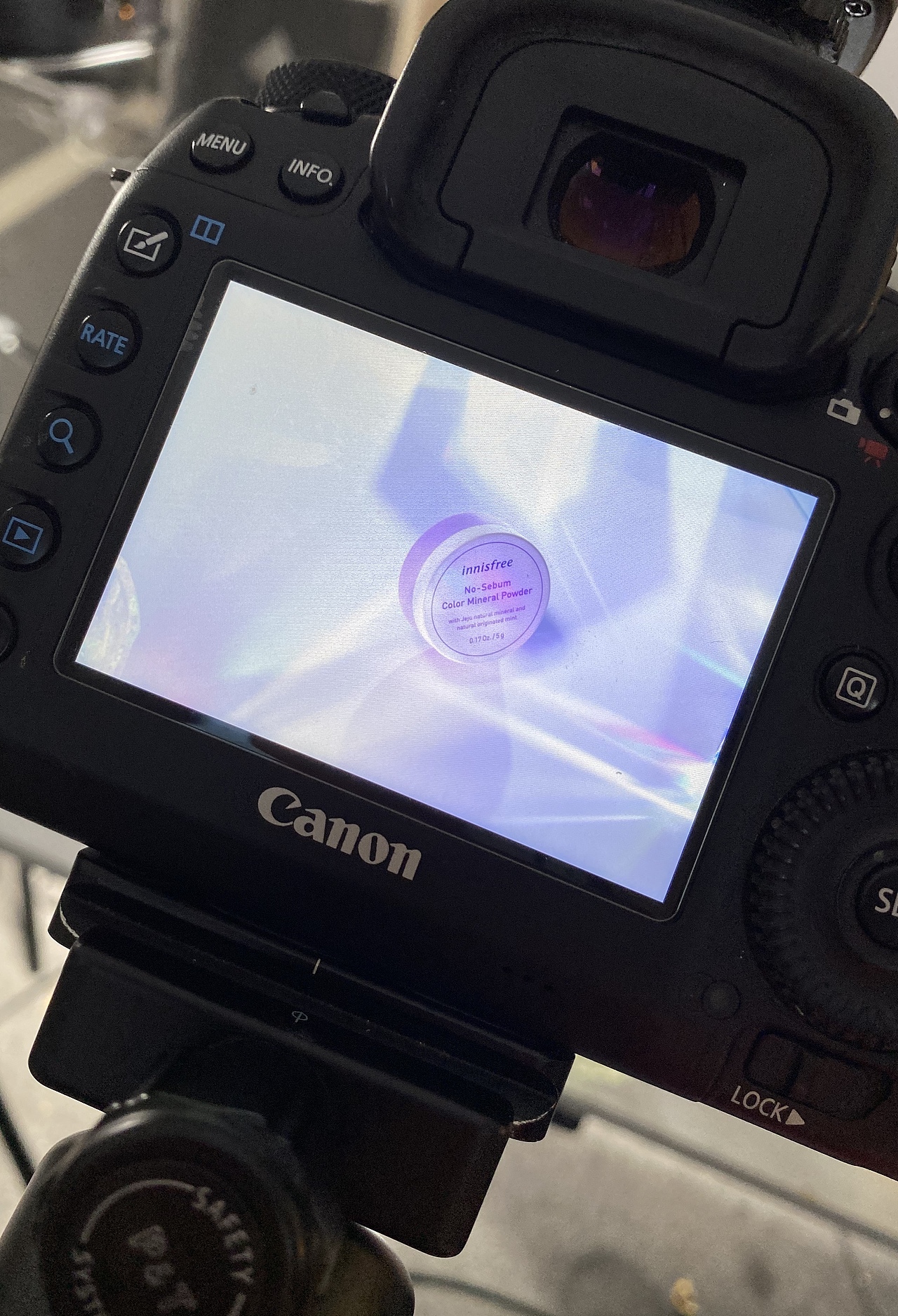 靜物拍攝 | 炫彩的光 照在了產(chǎn)品上（圖ZMjcxMjYxNjgw） - 產(chǎn)品攝影 - 站酷設(shè)計師吾影之坊原創(chuàng)素材 - 站酷ZCOOL