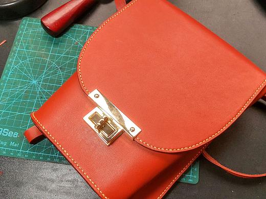 DIY手工真皮双肩包（个人主页-ZNDM4NjY2MTI=） - 工艺品设计 - 站酷设计师嗨皮工坊原创素材 - 站酷ZCOOL