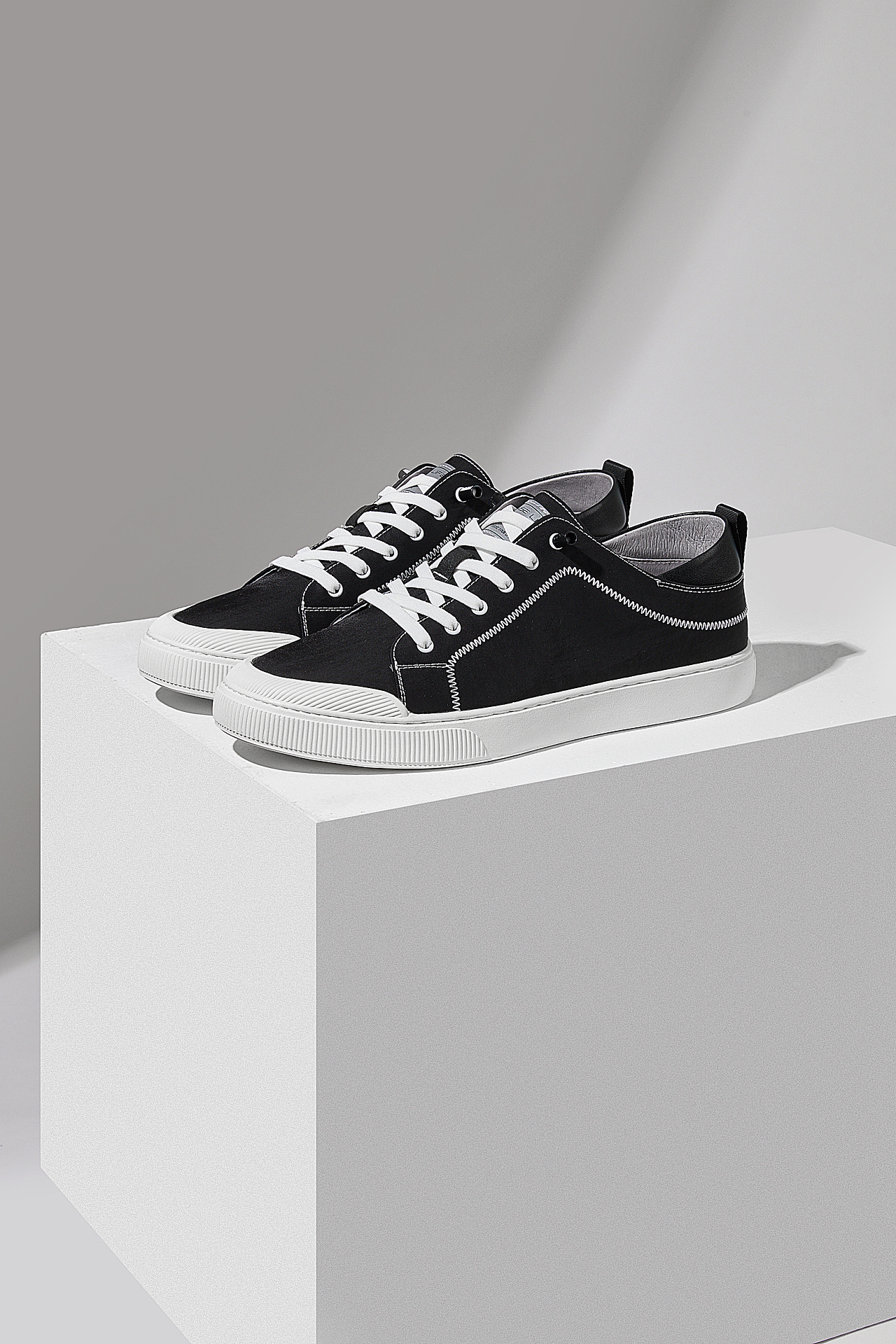 鞋子场景拍摄|摄影|产品摄影|庄sir - 原创作品 - 站酷 (zcool)