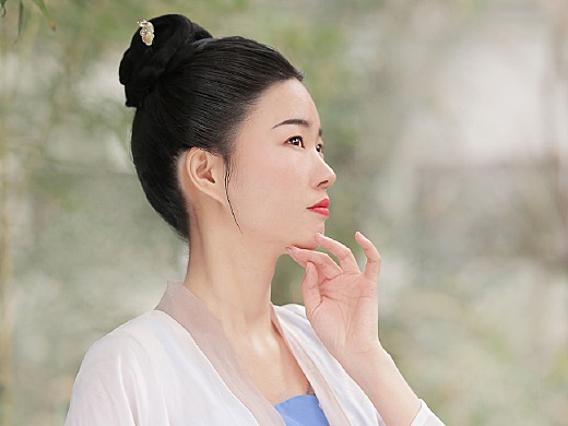 行香子
