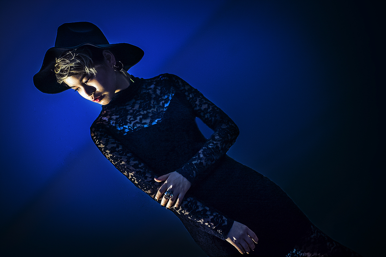 小娜写真集（图ZODMwNzA2Njg=） - 人像摄影 - 站酷设计师卡门口红原创素材 - 站酷ZCOOL