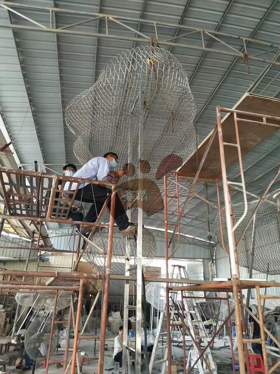 【云朵不锈钢雕塑】