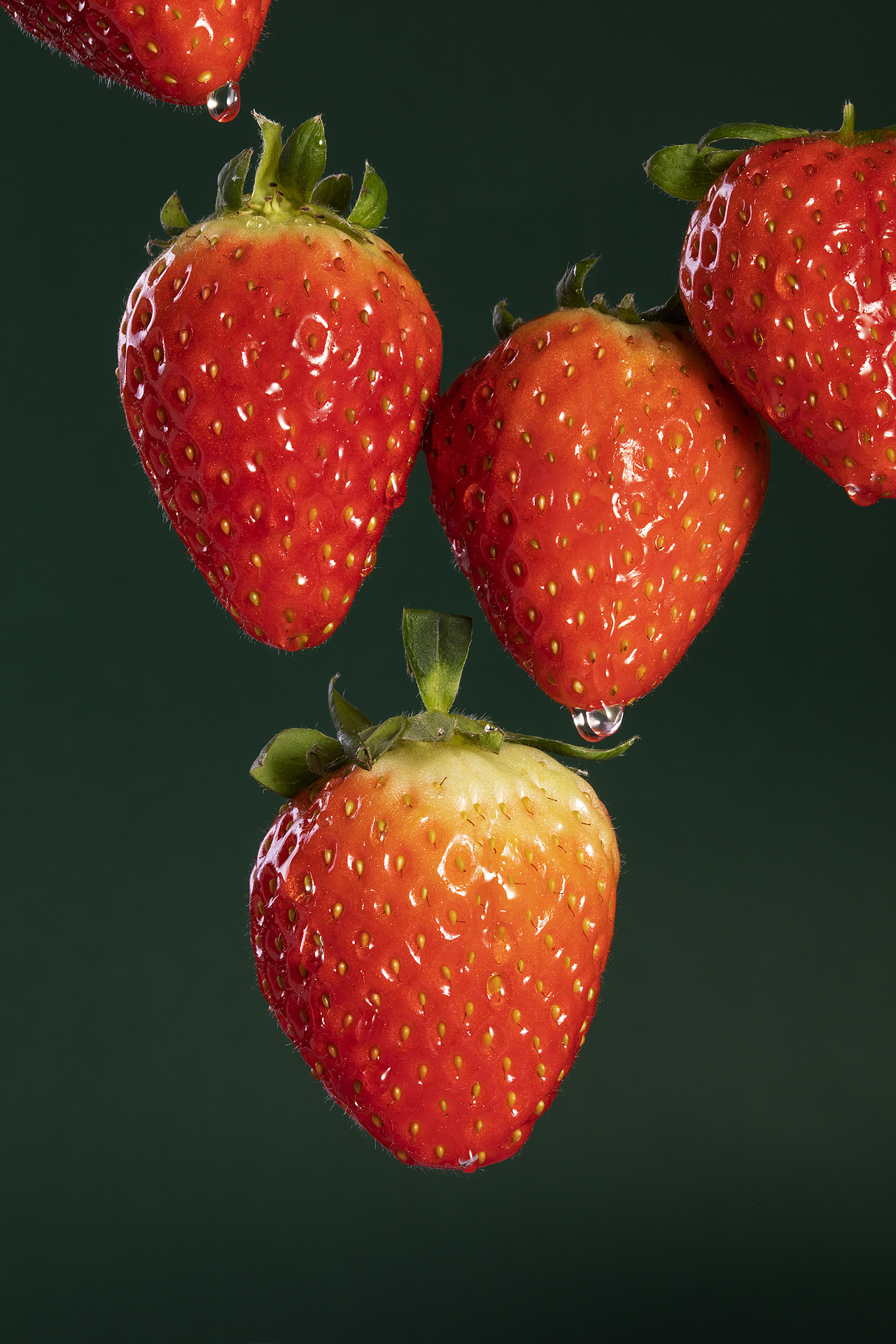 草莓|摄影|产品摄影|大漠秋风 - 原创作品 - 站酷 (zcool)