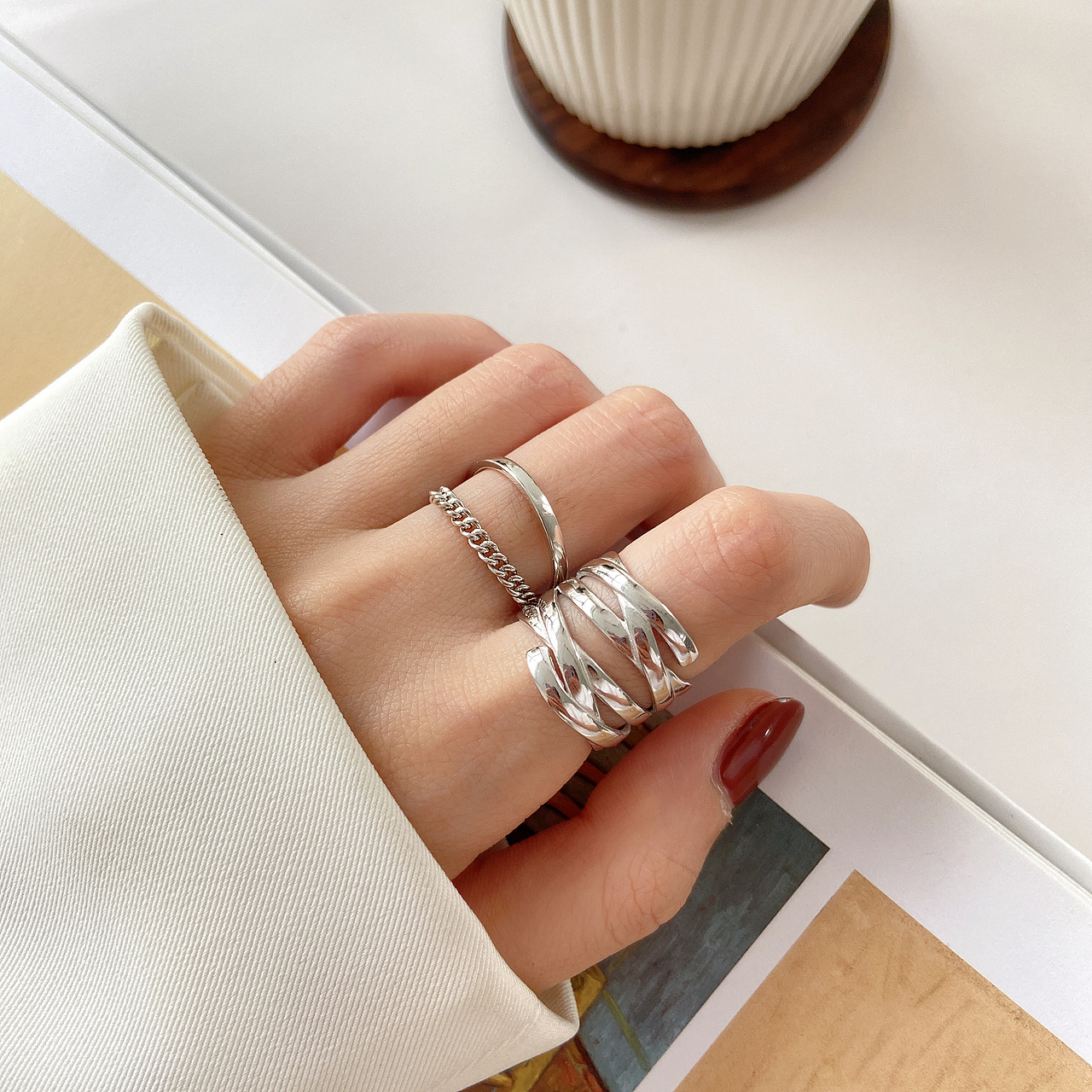 ins冷淡风高级感戒指指环首饰静物珠宝静物产品拍摄（图ZMjQ5MTA1NDA0） - 产品摄影 - 站酷设计师何以朱颜原创素材 - 站酷ZCOOL