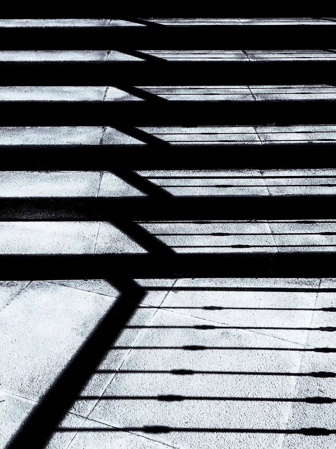 黑白走廊光影创意拍摄