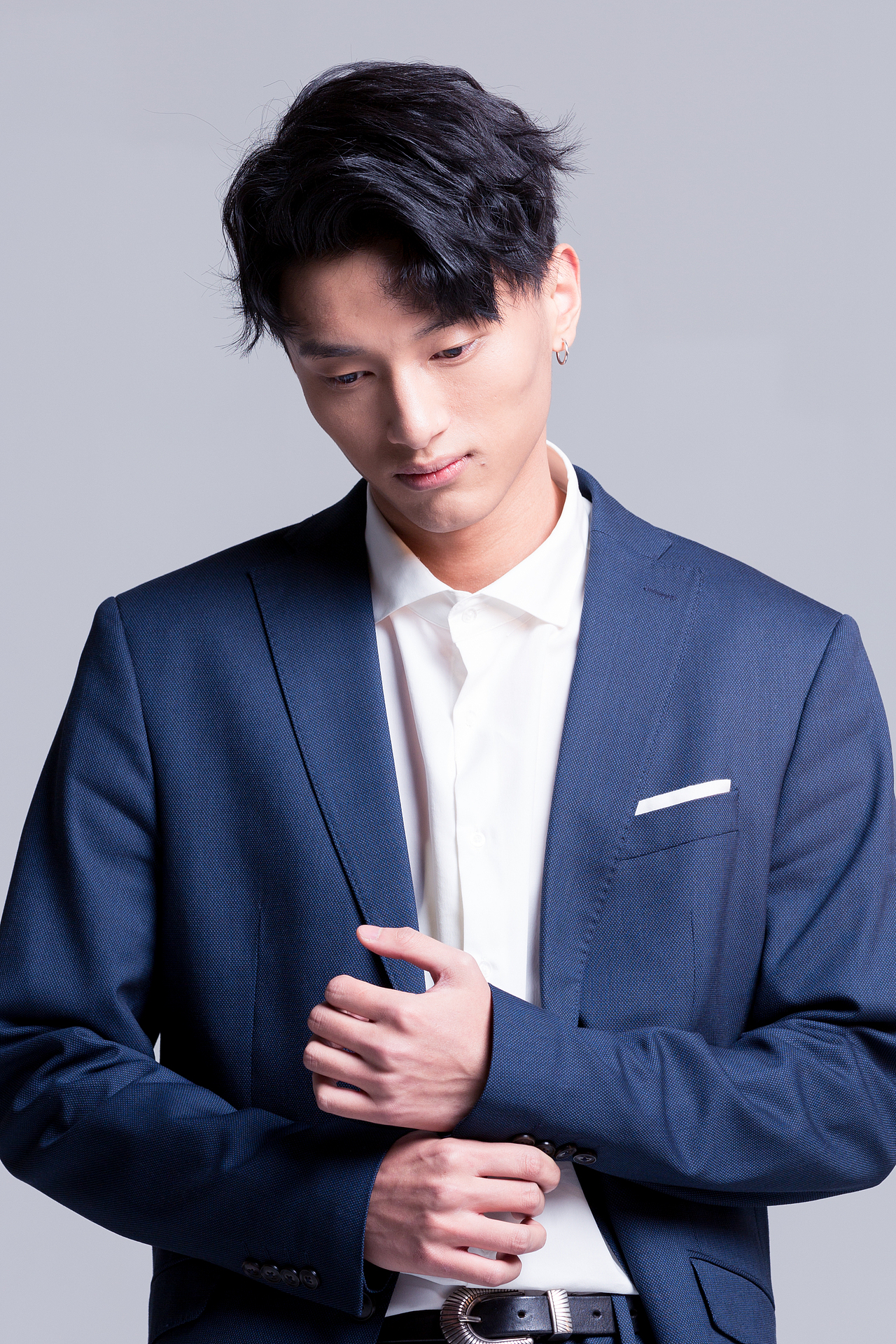 时尚男装杂志拍摄2 | PHOTO BY LOUISE路君（图ZOTc1ODI1NDg=） - 人像摄影 - 站酷设计师luran7原创素材 - 站酷ZCOOL