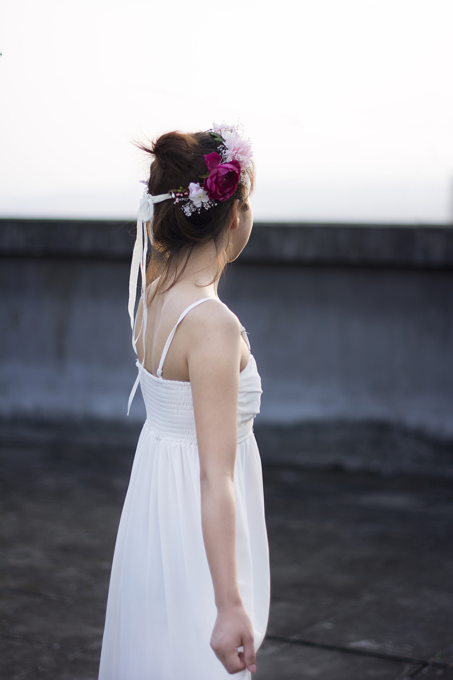 花与少女（图ZNTI4MzM5MDQ=） - 人像摄影 - 站酷设计师465739788原创素材 - 站酷ZCOOL