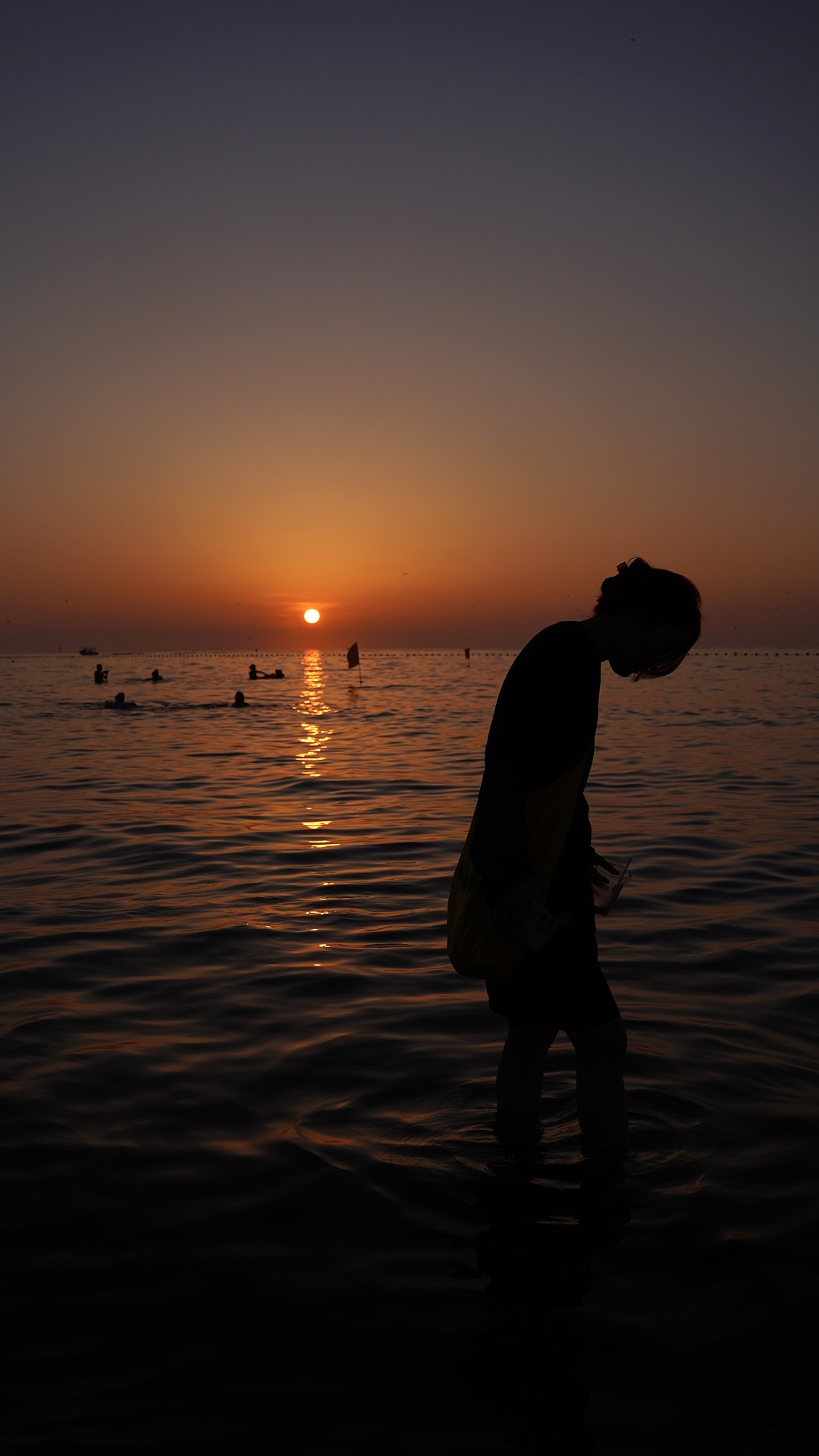 等日落（图ZMzEyODE2NTI0） - 人像摄影 - 站酷设计师睢亦原创素材 - 站酷ZCOOL