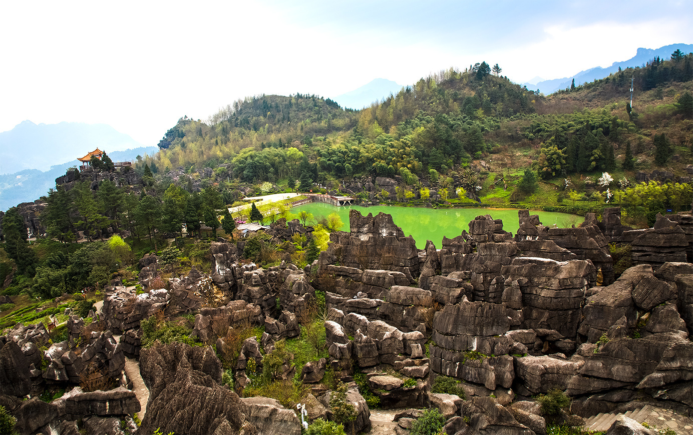 重庆綦江万盛龙鳞石海