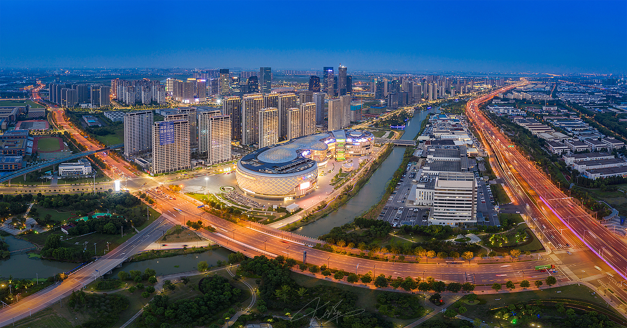 苏州市相城区高铁新城吾悦广场