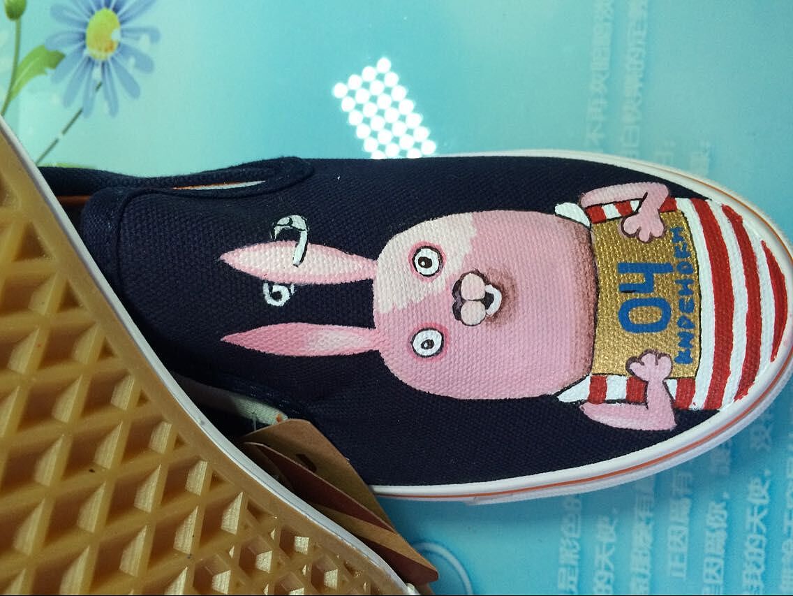 越狱兔~  深色裸鞋实在不好画,呵呵