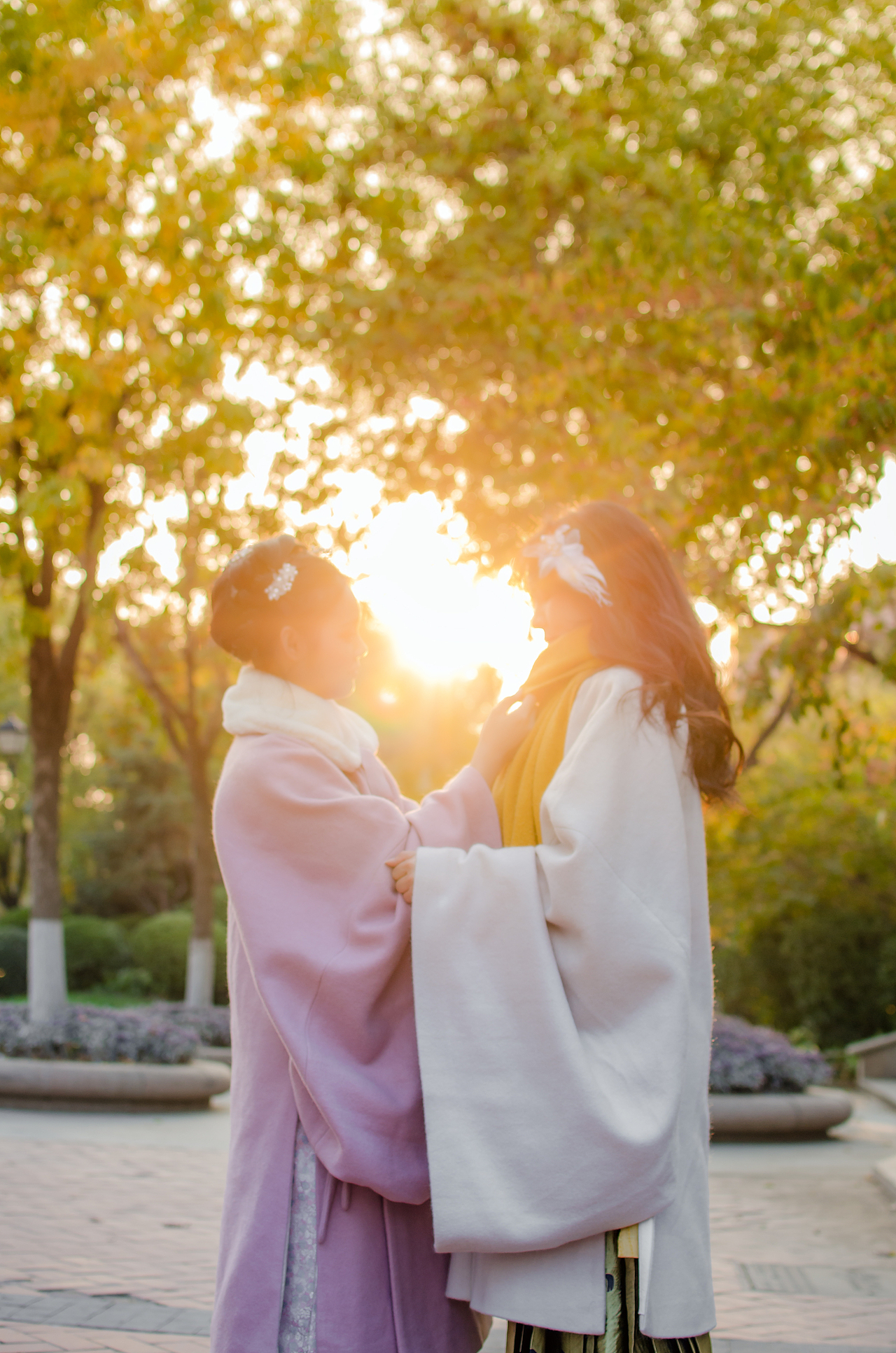 《秋霞》夕阳好像也变得好看起来。（图ZMTk1MzkzOTM2） - 人像摄影 - 站酷设计师君思zZ原创素材 - 站酷ZCOOL