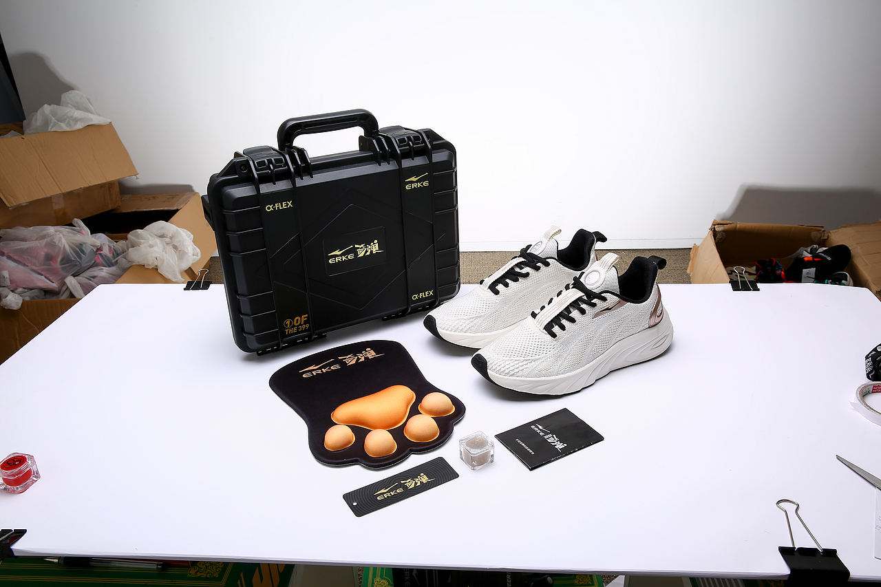 鸿星尔克奇弹首页