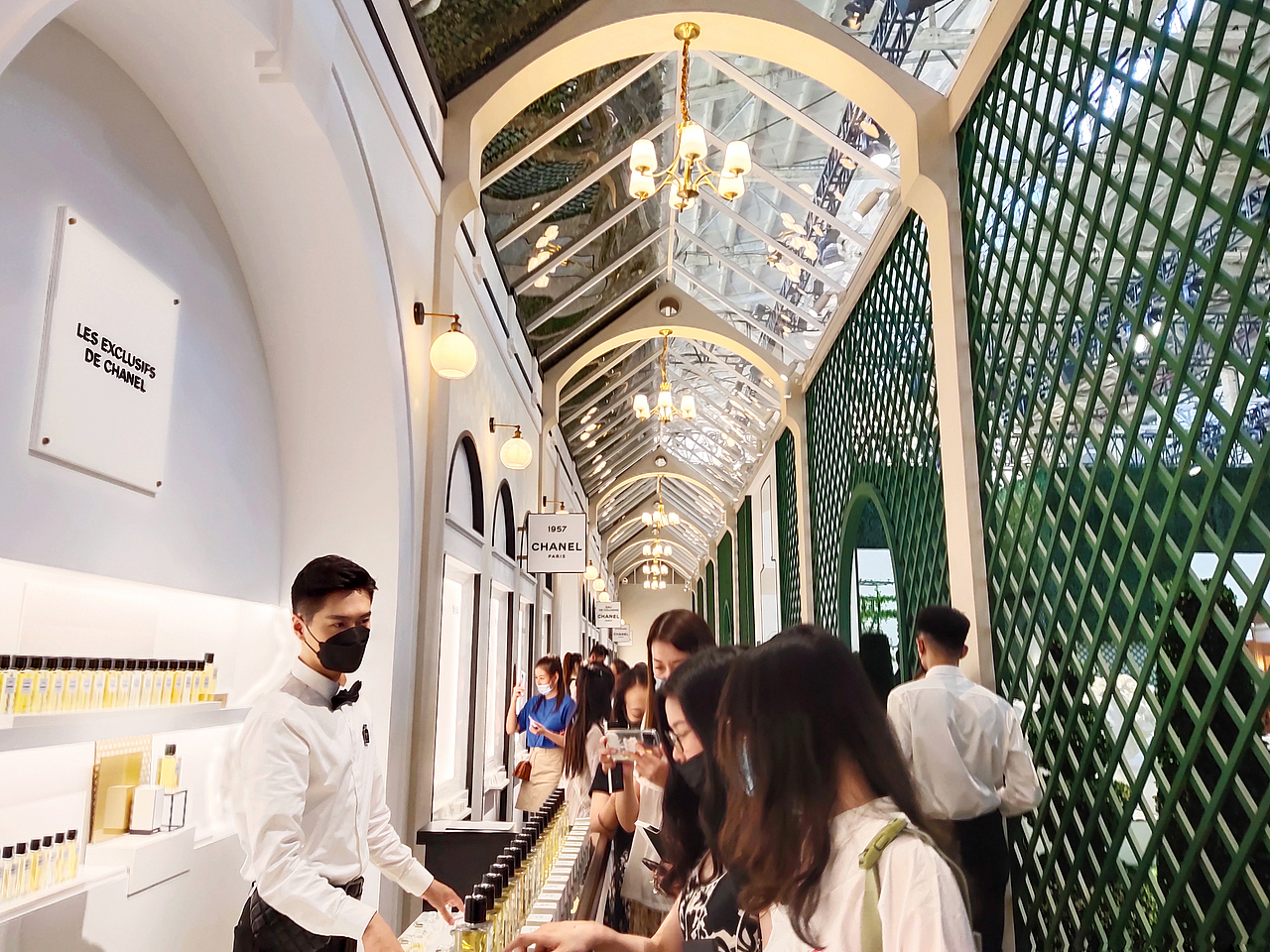 上海西岸艺术中心 感知香奈儿香水展