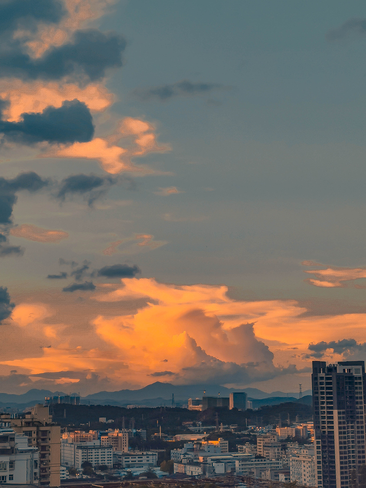 楼顶上的夕阳（图ZMjUwMTk2NDA0） - 风光摄影 - 站酷设计师寒尽影原创素材 - 站酷ZCOOL