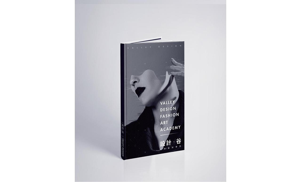 服裝學(xué)院封面設(shè)計（圖ZMjM5MjI3MjUy） - 書籍/畫冊 - 站酷設(shè)計師面癱栗栗子原創(chuàng)素材 - 站酷ZCOOL