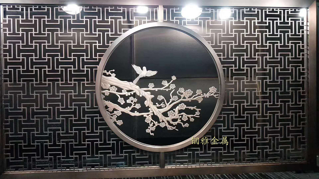 厂家定做仿铜雕花铝艺镂空屏风铝板雕刻花格