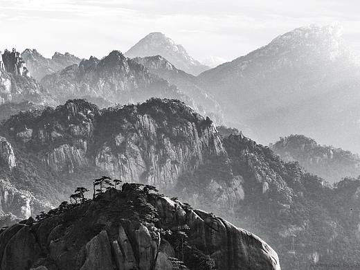 黑白黄山