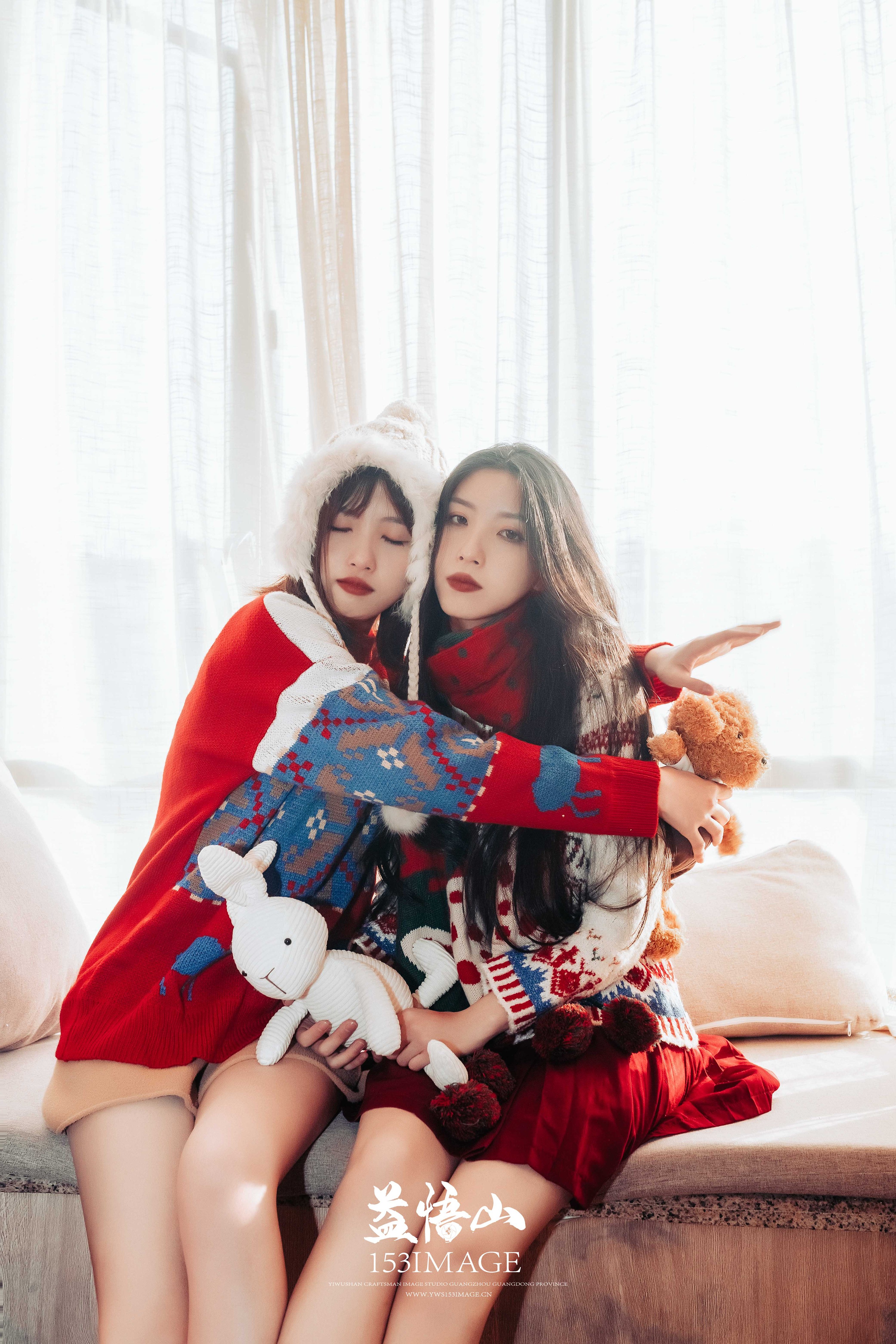 网红圣诞双胞胎姐妹