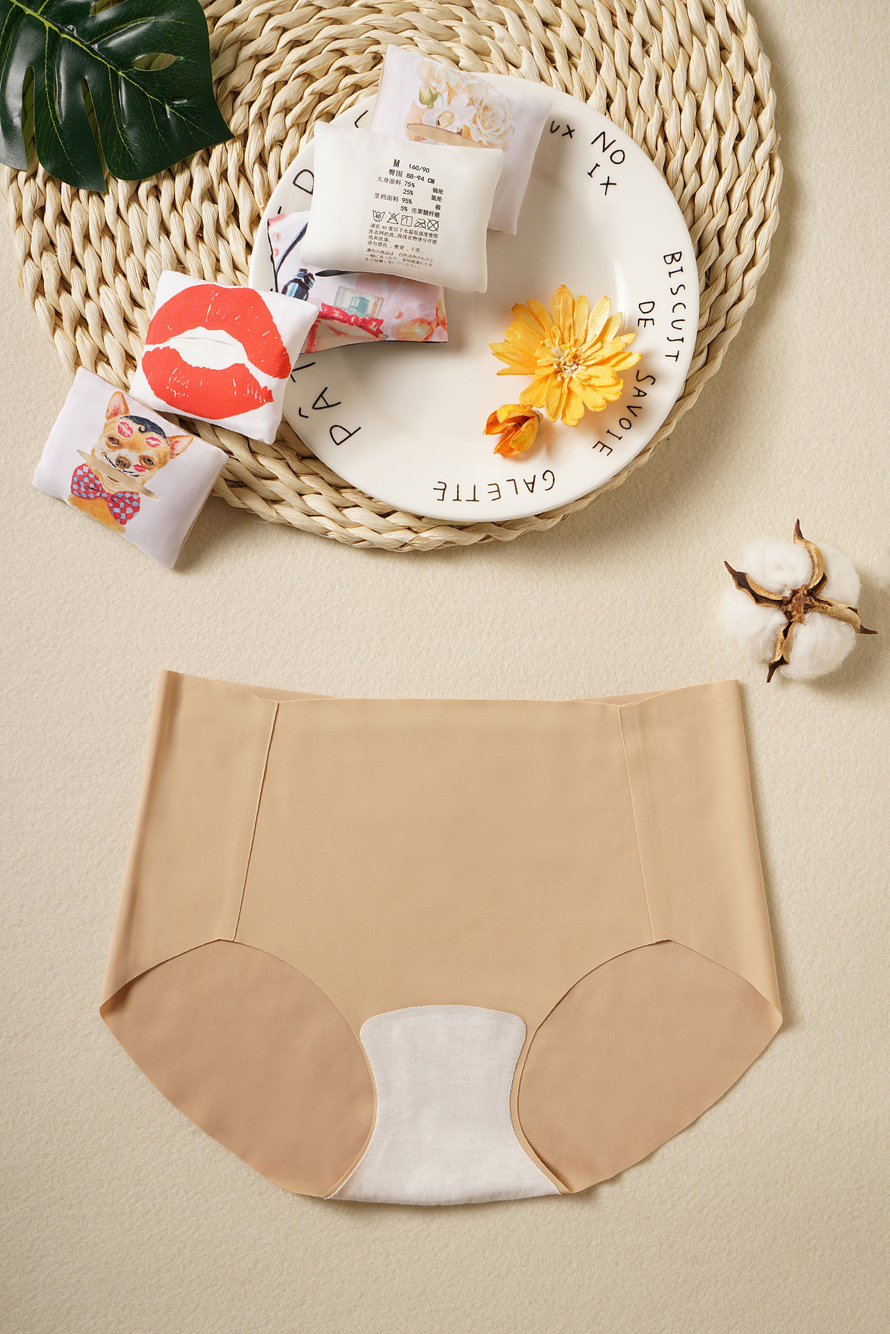 女士口袋内裤产品静物拍摄