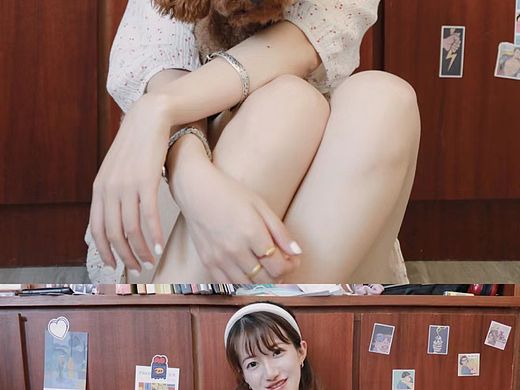 在家和小狗狗拍照