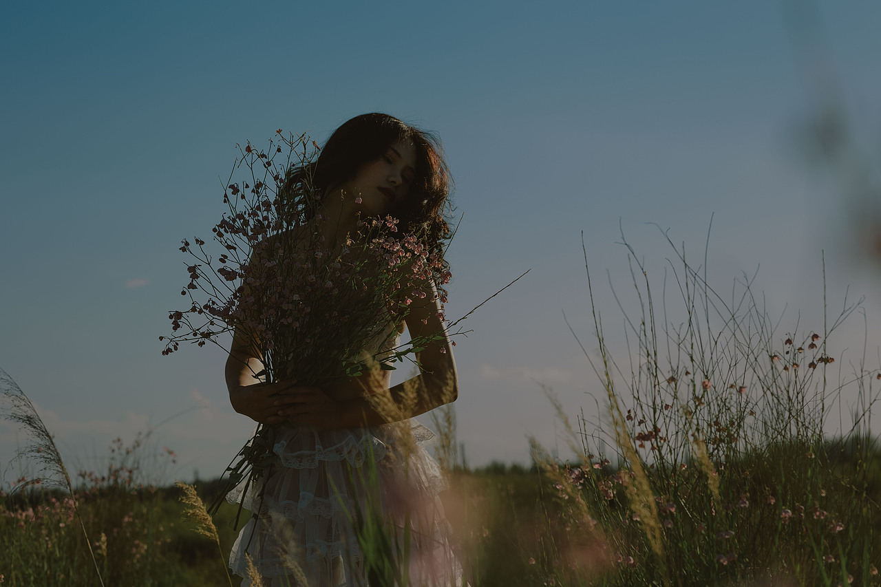 风的孩子（图ZMjY2NzIzMDcy） - 人像摄影 - 站酷设计师若寒Rock原创素材 - 站酷ZCOOL