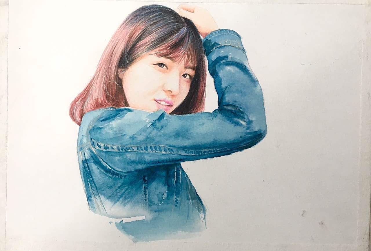 手绘唯美写实风人物画