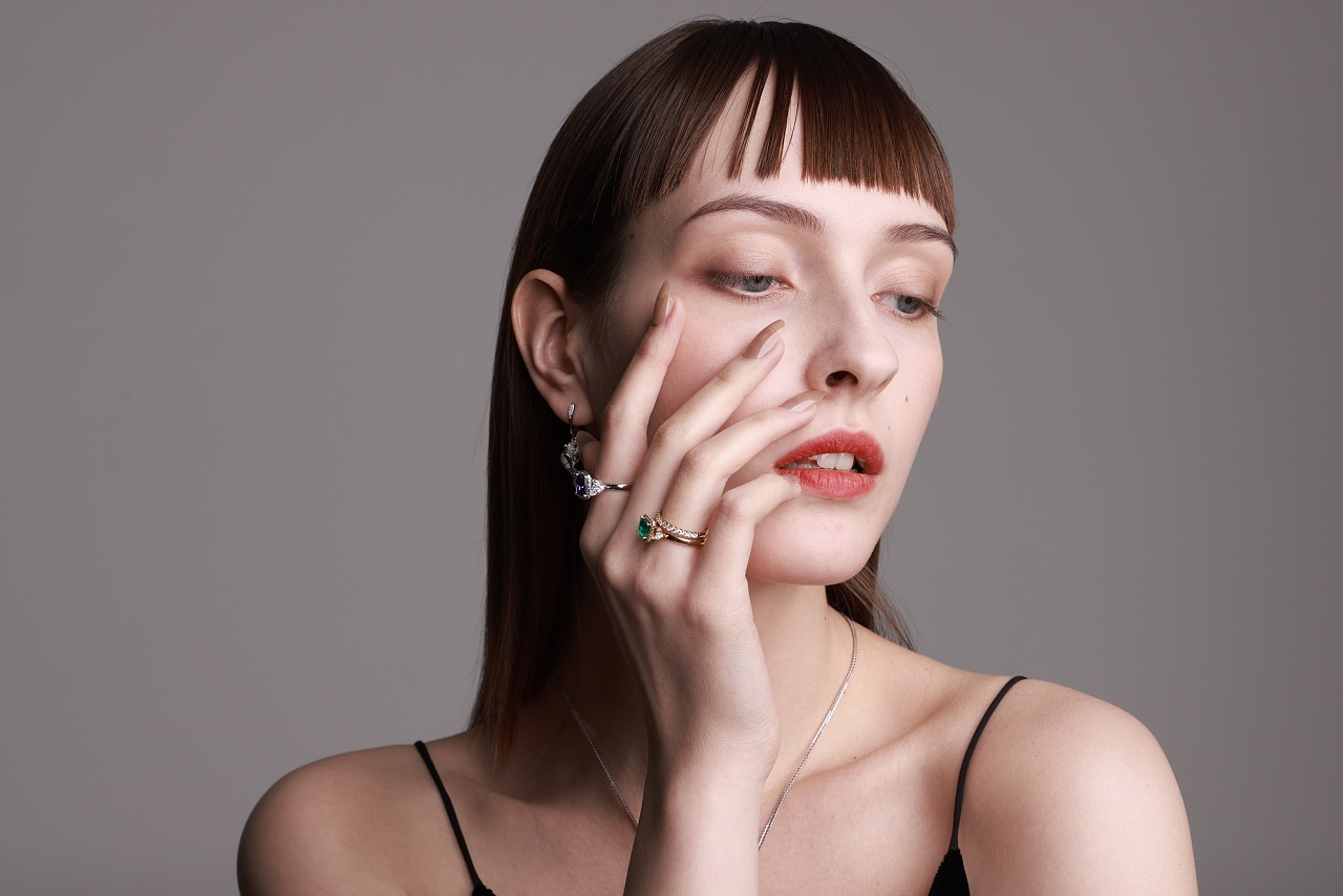 人物精修珠宝后期修图