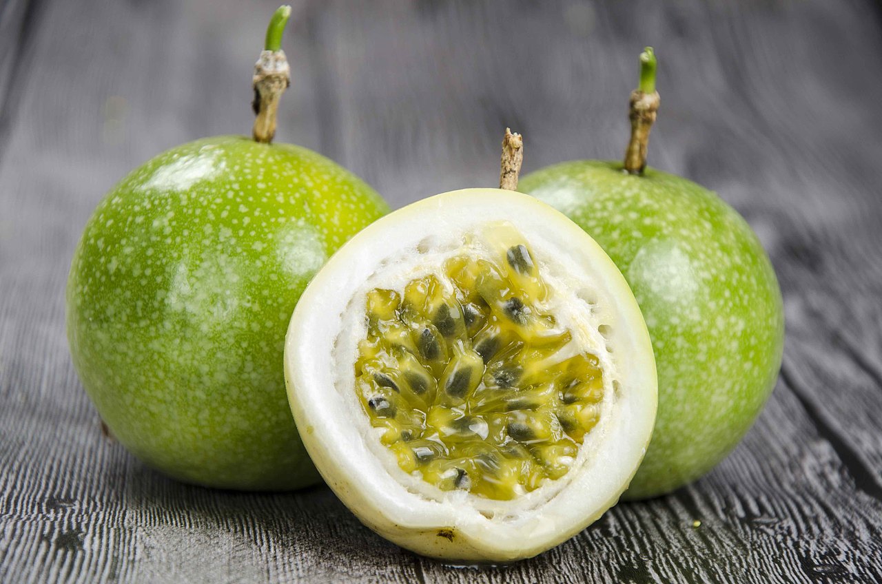 黃金百香果（圖ZMjAwNjkzNTI0） - 產(chǎn)品攝影 - 站酷設(shè)計師攝影潘婷原創(chuàng)素材 - 站酷ZCOOL