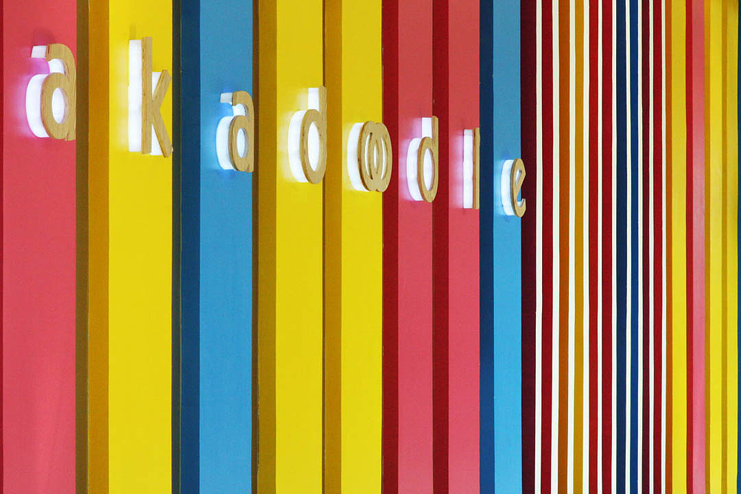 色彩世界——儿童美术中心设计