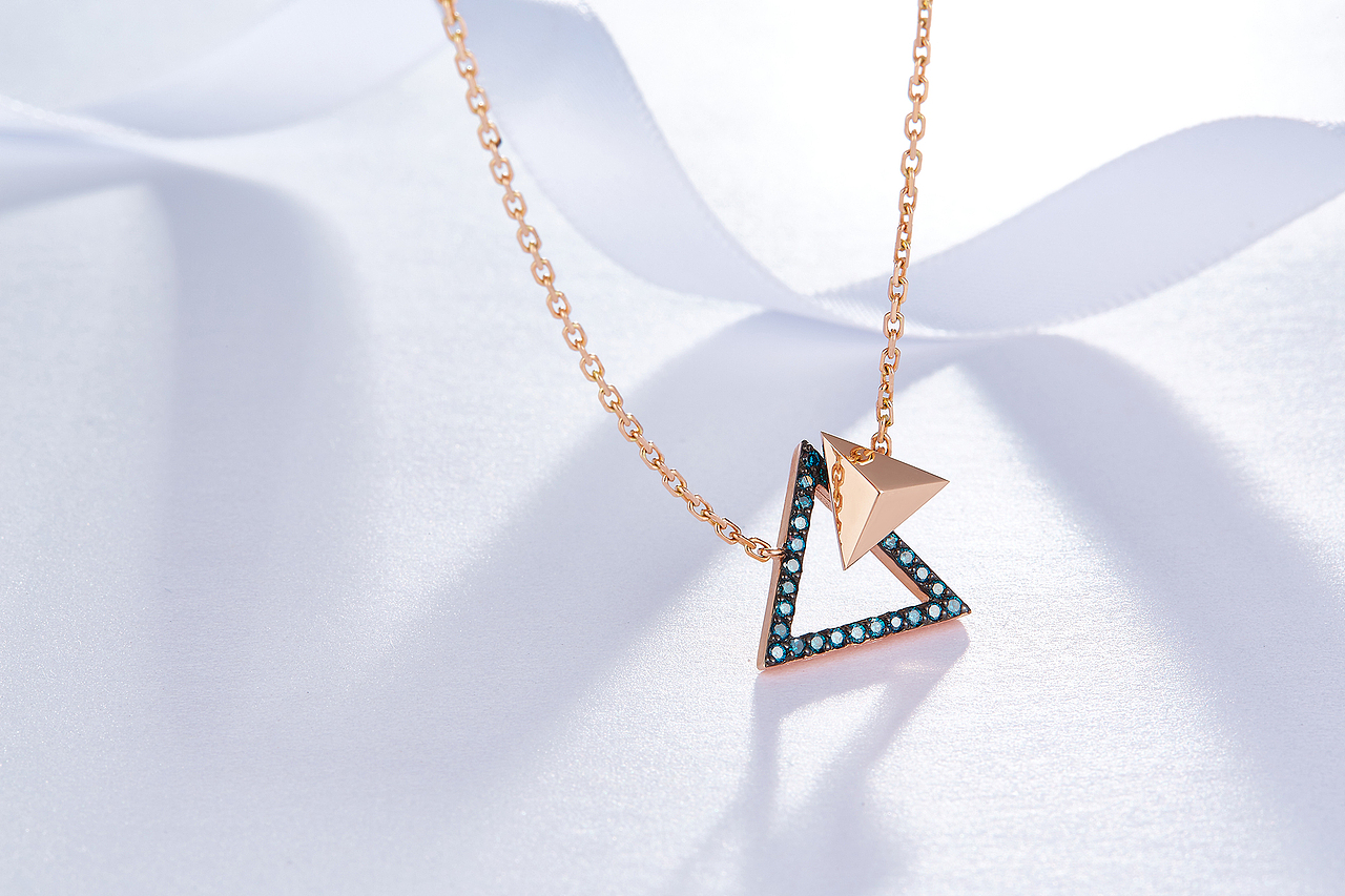 商业珠宝白浅色系场景摄影拍摄（图ZMTY5ODIwODY4） - 产品摄影 - 站酷设计师商业摄影师陈剑波原创素材 - 站酷ZCOOL