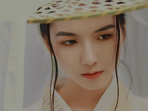 白衣少年