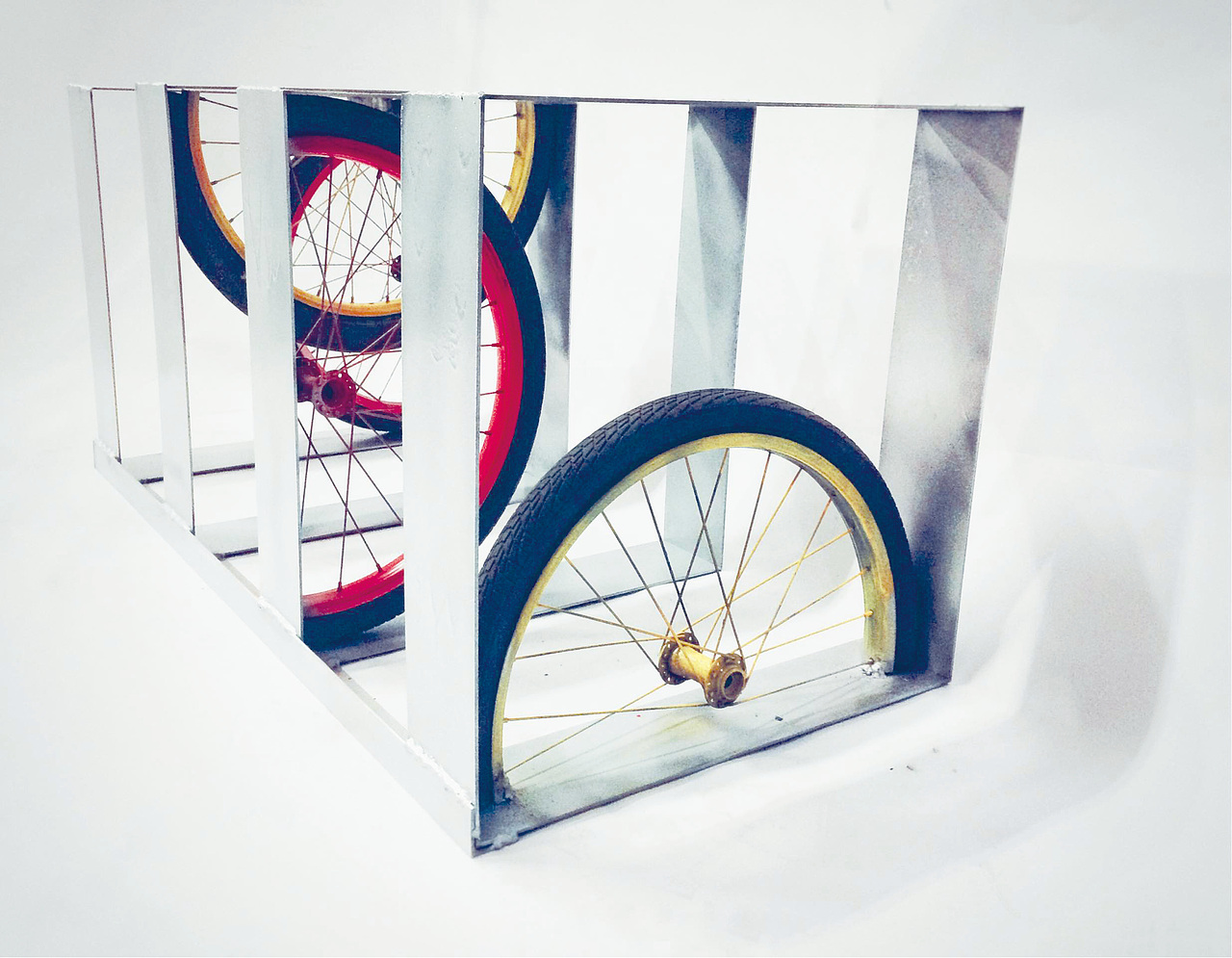 自行车改造的公共设施——《城市·璀璨的记忆》