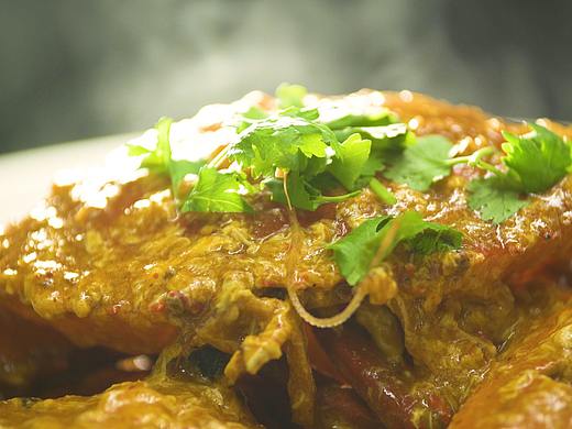 簸箕大的螃蟹烧成菜 美味螃蟹螃蟹之家新加坡东南亚（个人主页-ZMjU3OTE1MDA=） - 短片 - 站酷设计师米赞短视频原创素材 - 站酷ZCOOL