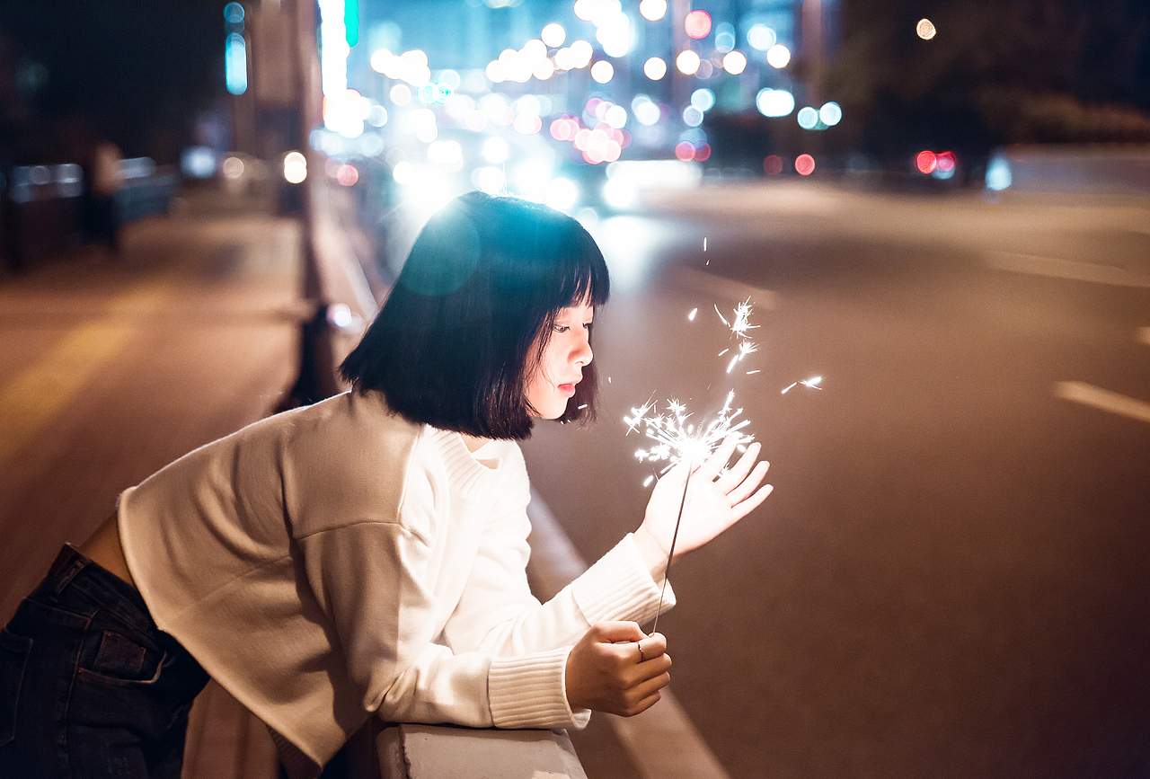 大石桥夜拍人像（图ZMTQ2NDk3NjYw） - 人像摄影 - 站酷设计师摄影师安秋原创素材 - 站酷ZCOOL