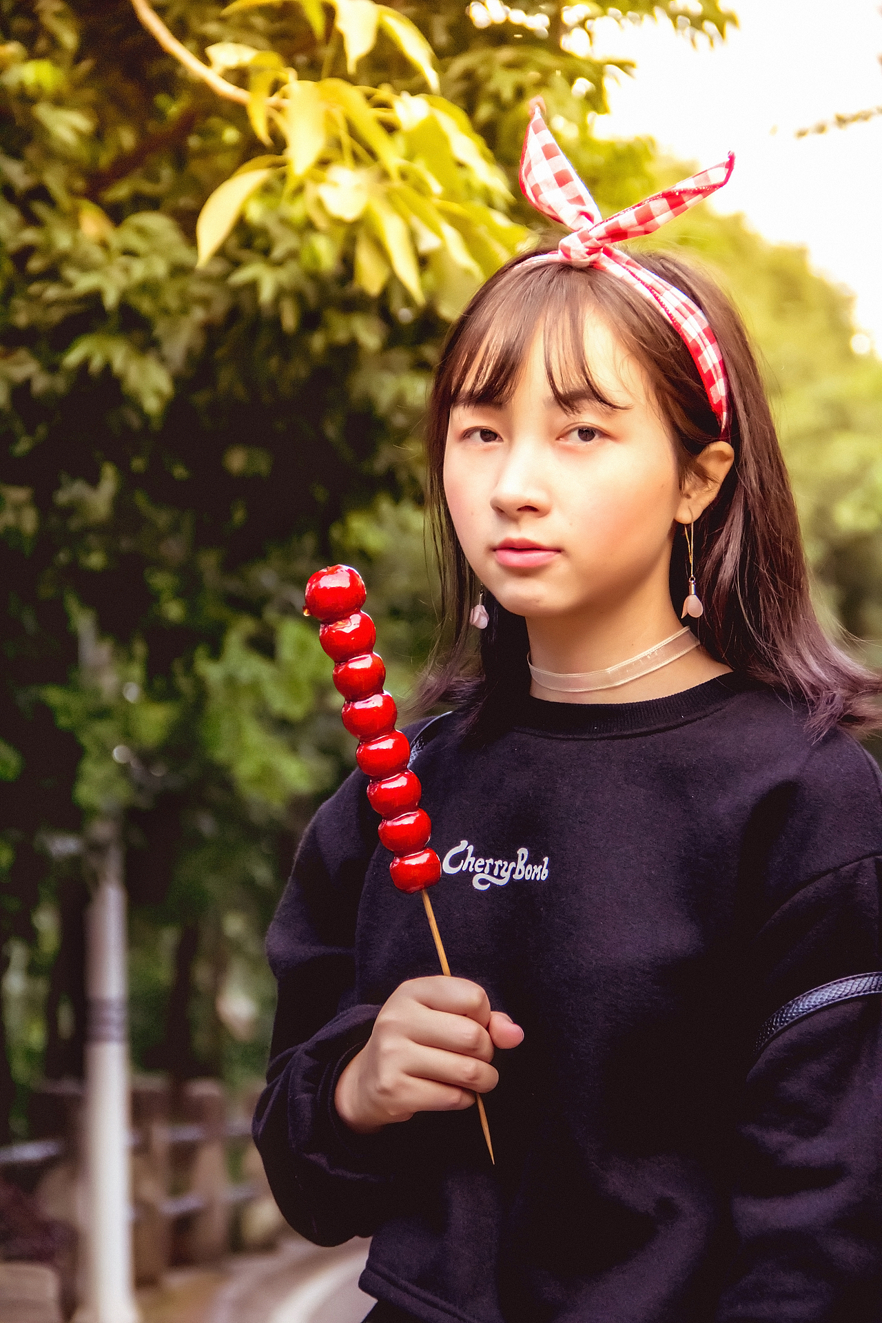 一串糖葫芦收买你的少女心（图ZMTAyMjM0NDA4） - 人像摄影 - 站酷设计师大眠zZ原创素材 - 站酷ZCOOL