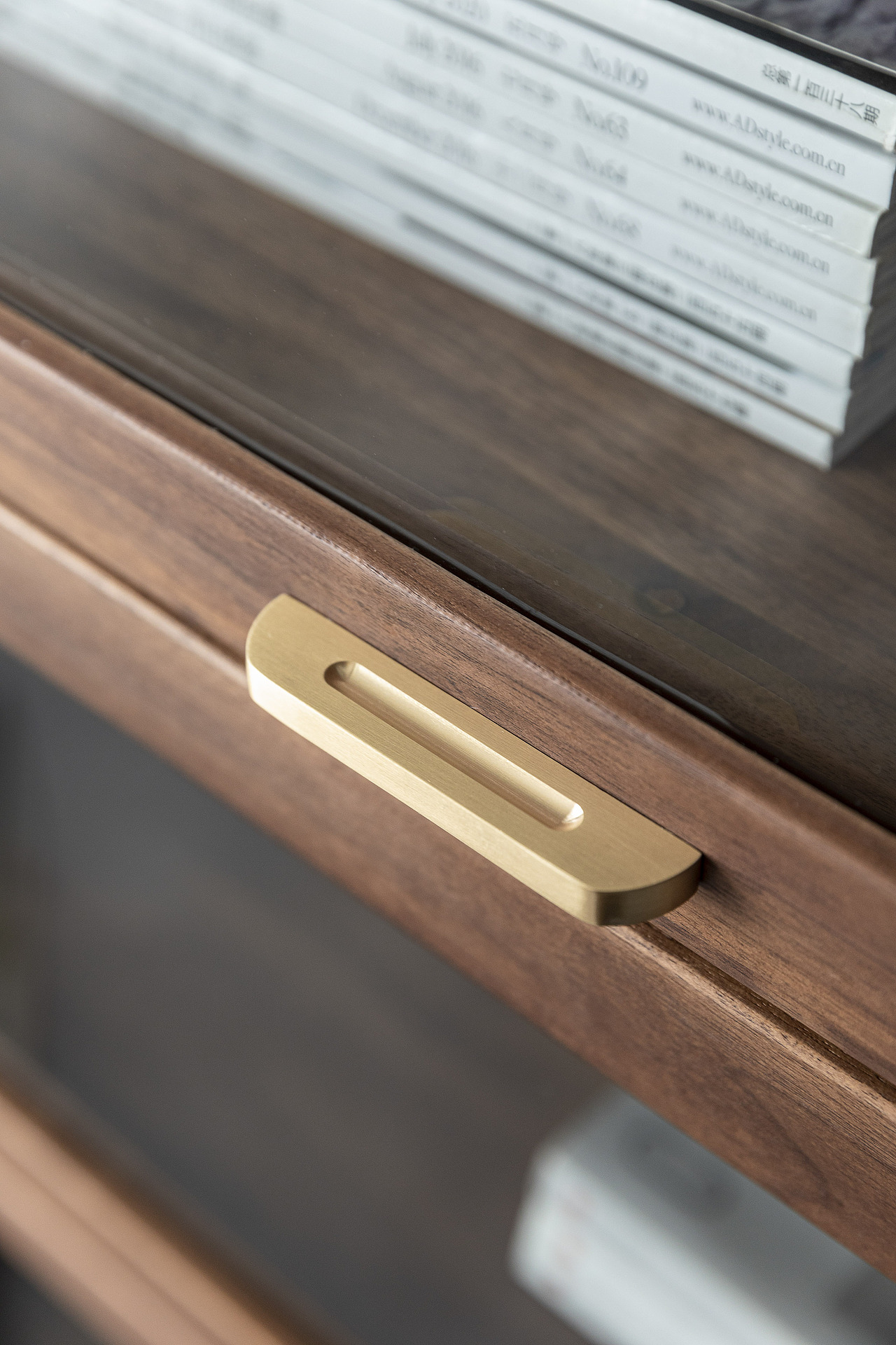 曼妙玄关柜
<br>出门归家的每日温存