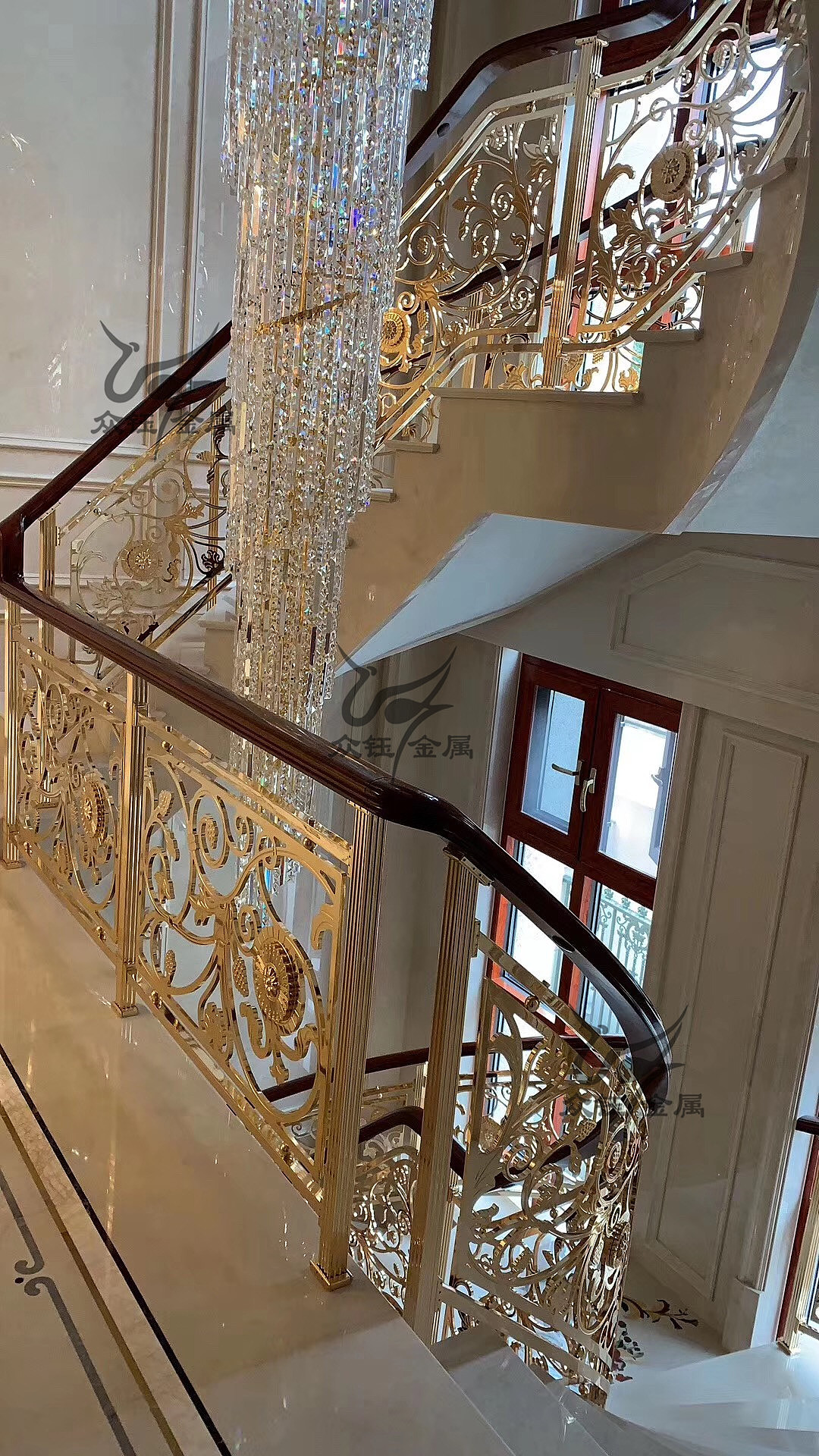 被豪看中的铜板雕刻镀金护栏 直击心底的门第象征