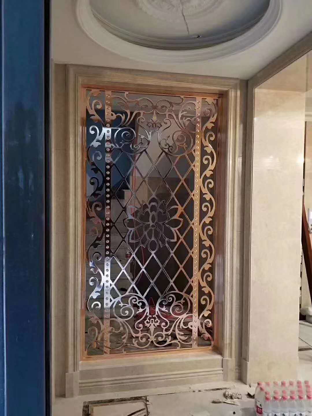 安装方便的玫瑰金铝板雕刻镂空花格屏风