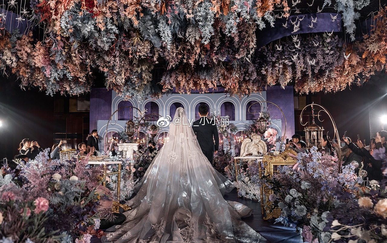 婚礼跟妆大片出炉 太美了叭❤