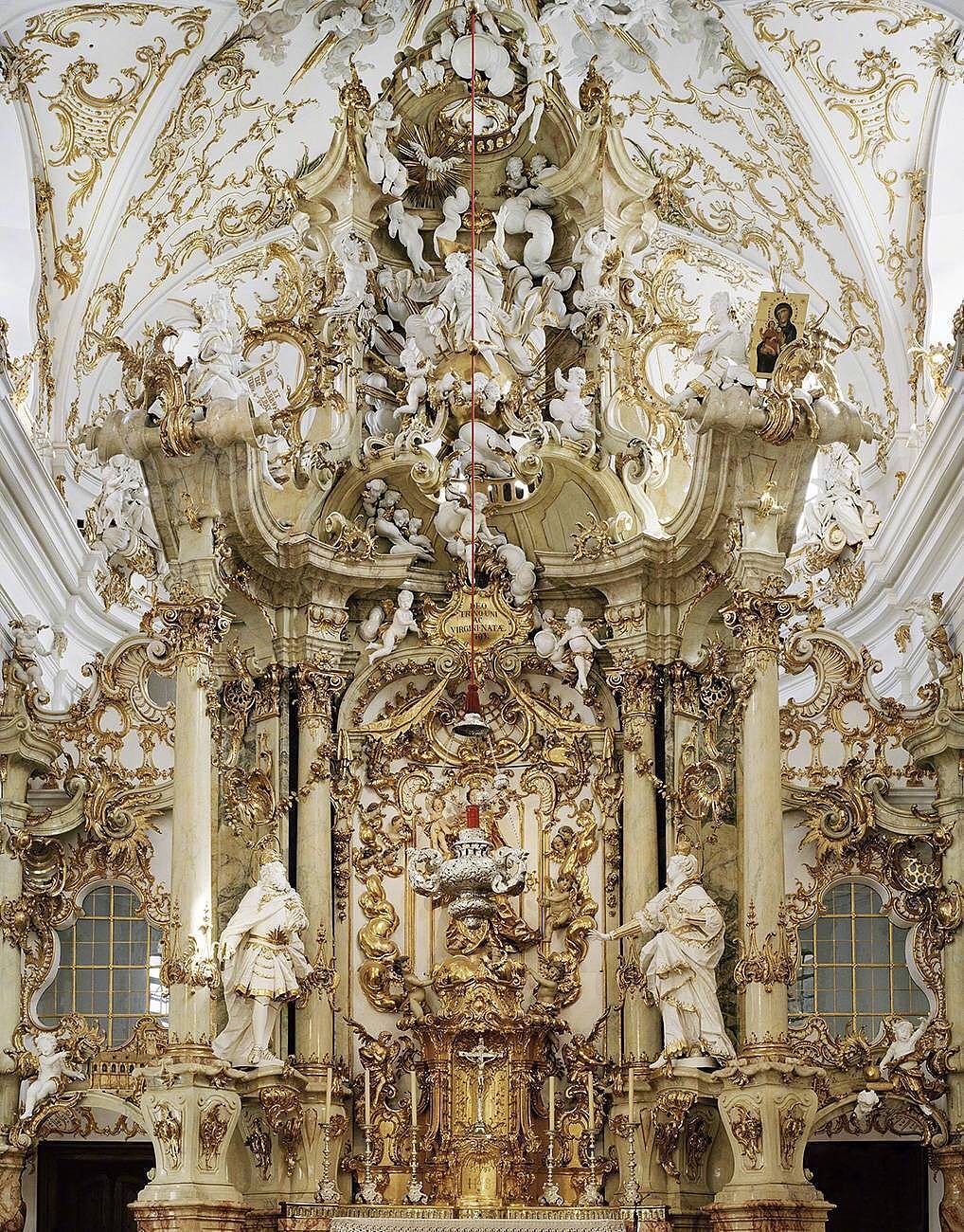 繁复的巴洛克雕塑形式,让人眼花缭乱!