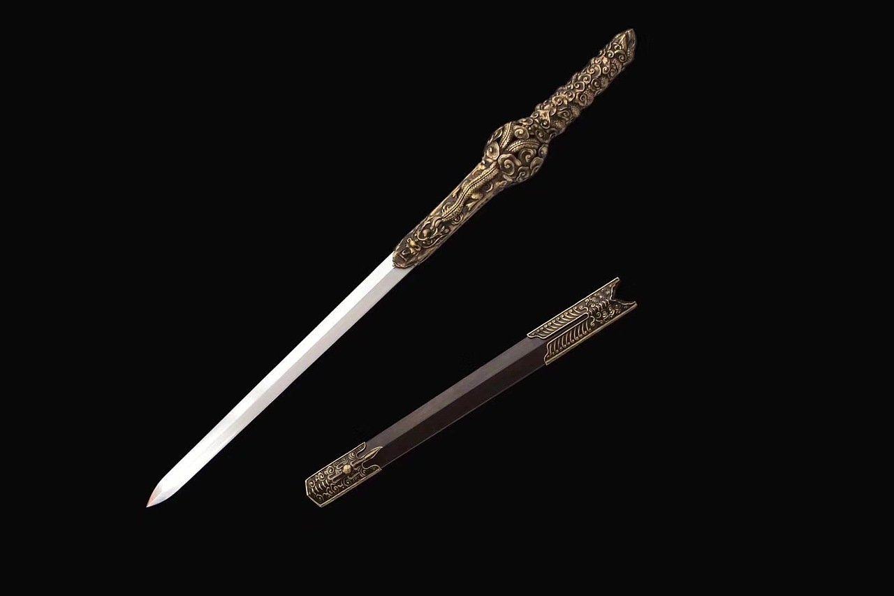 游龙剑被称作自然门百兵之君