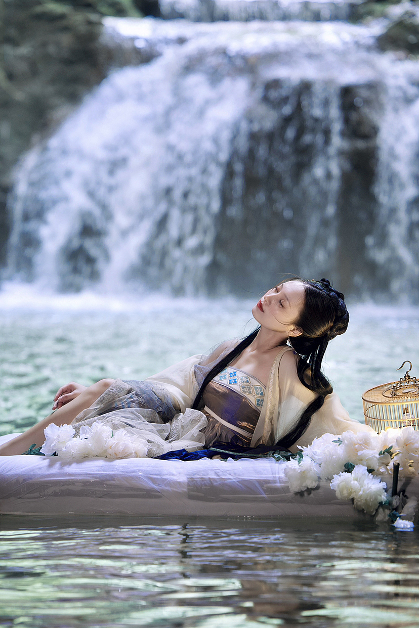 镜花水月（图ZMzI0NTQ0MzM2） - 人像摄影 - 站酷设计师菜菜大人灬原创素材 - 站酷ZCOOL
