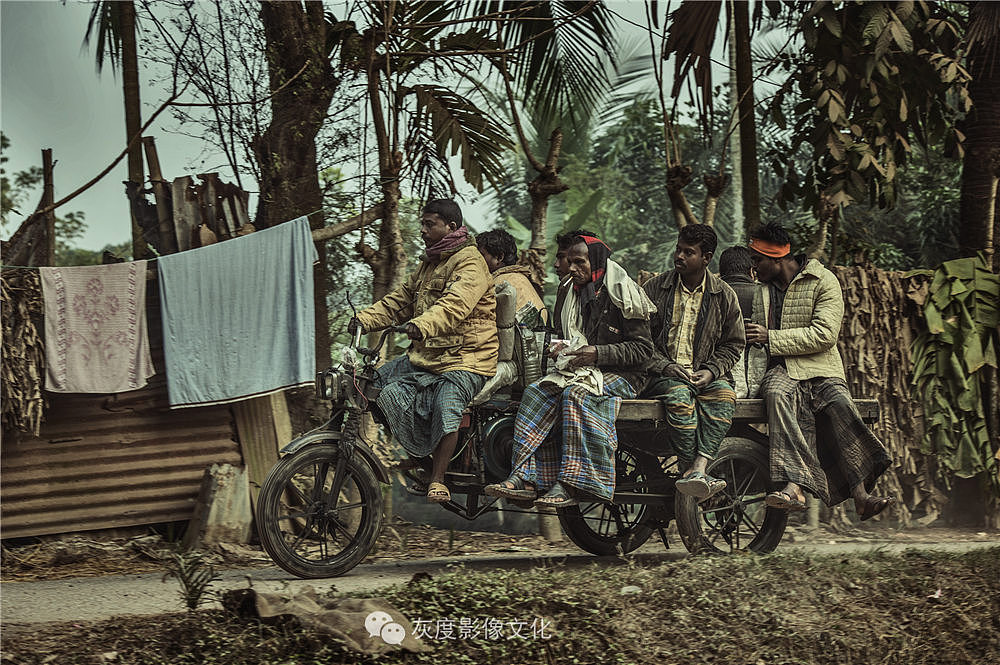 孟加拉朝圣节火车节人文摄影旅游团（图ZMTc0Mjk1ODYw） - 风光摄影 - 站酷设计师灰度影像文化原创素材 - 站酷ZCOOL