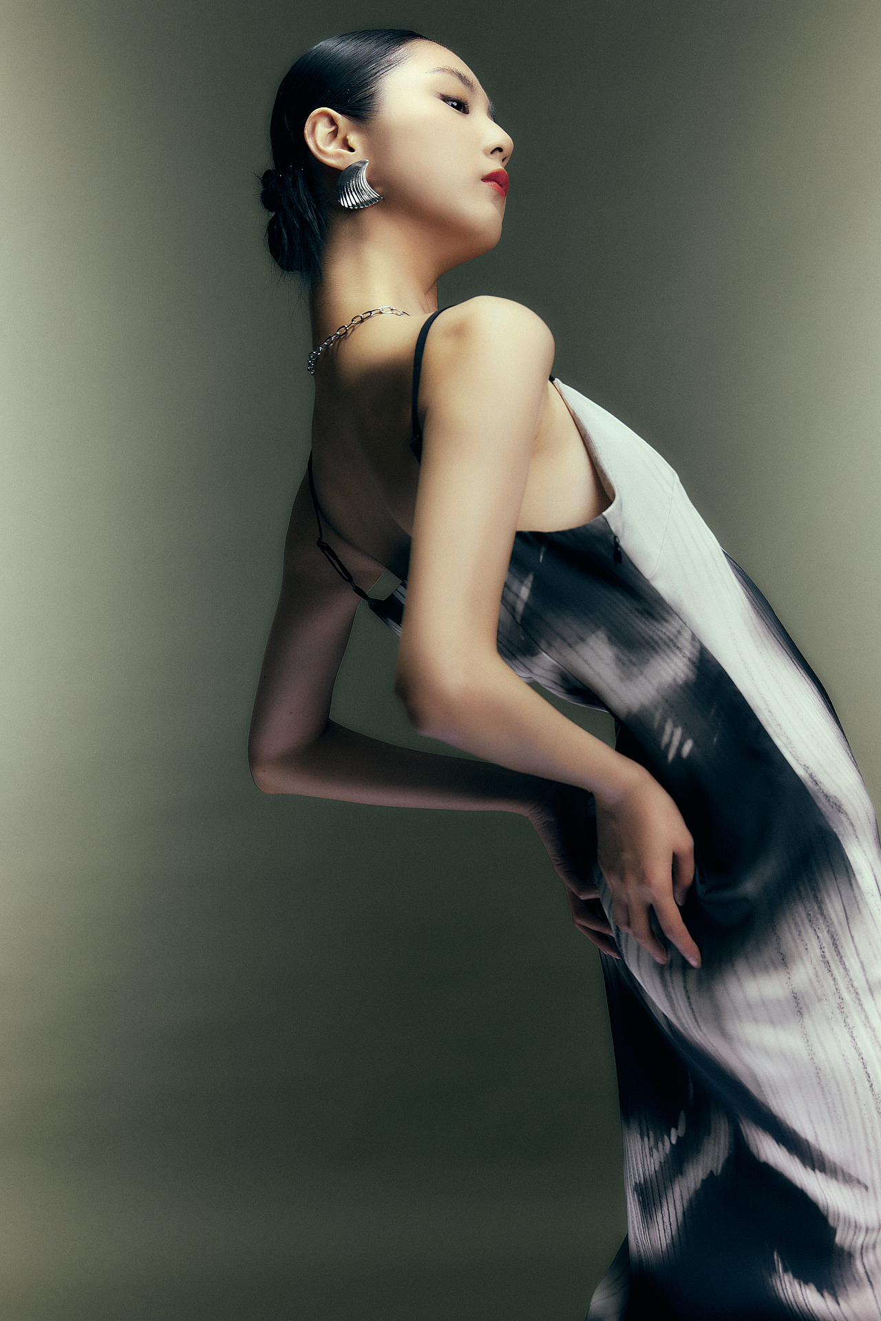 模卡拍摄｜新中式时尚大片/商业摄影（图ZMzQwODE5NzY0） - 时尚/艺术摄影 - 站酷设计师无限光制商业摄影原创素材 - 站酷ZCOOL