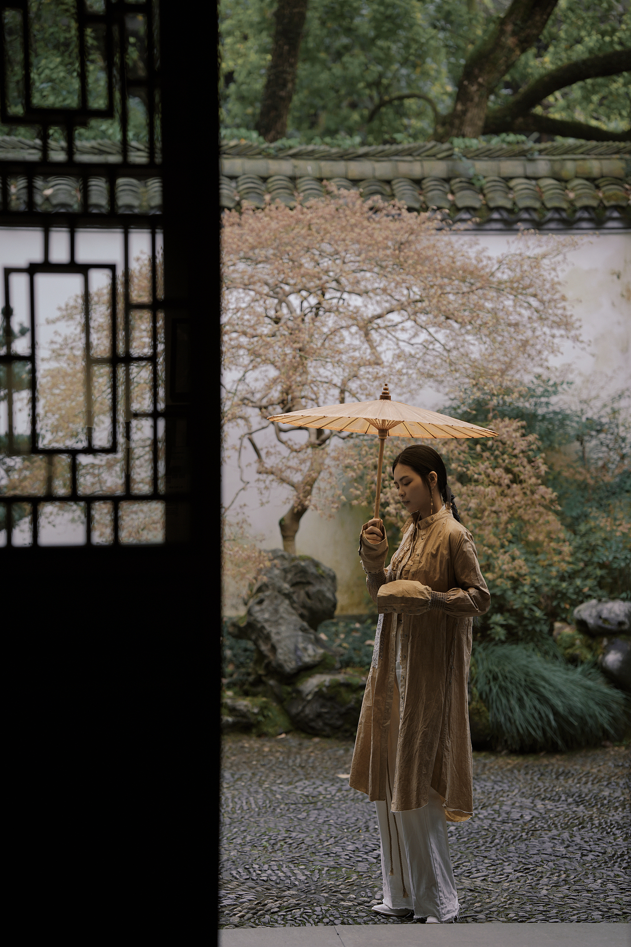 玛瑙寺记（图ZMzM2NjUzNjAw） - 人像摄影 - 站酷设计师挚雅Chara原创素材 - 站酷ZCOOL