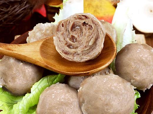 （鸣鸣有）食品牛肉丸墨鱼丸摄影