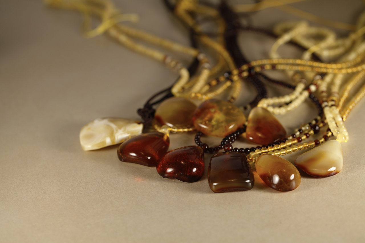 产品静物摄影电商产品拍摄餐具刀叉玉石拍摄琥珀蜜蜡（图ZMTQ0MjczMDc2） - 产品摄影 - 站酷设计师睿杰嘉尔摄影公司原创素材 - 站酷ZCOOL