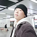 半城半生半世界的头像
